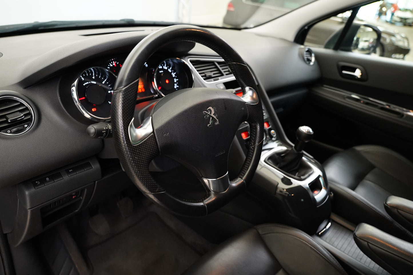 Peugeot 5008 1.6 i 88 kW Active