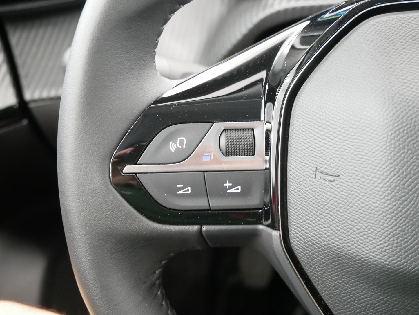 Peugeot 2008 1.2 PureTech 96 kW Allure Pack