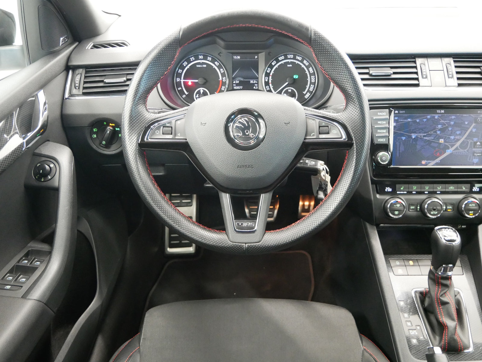 Škoda Octavia 2.0 TDI 135 kW RS – foto 15