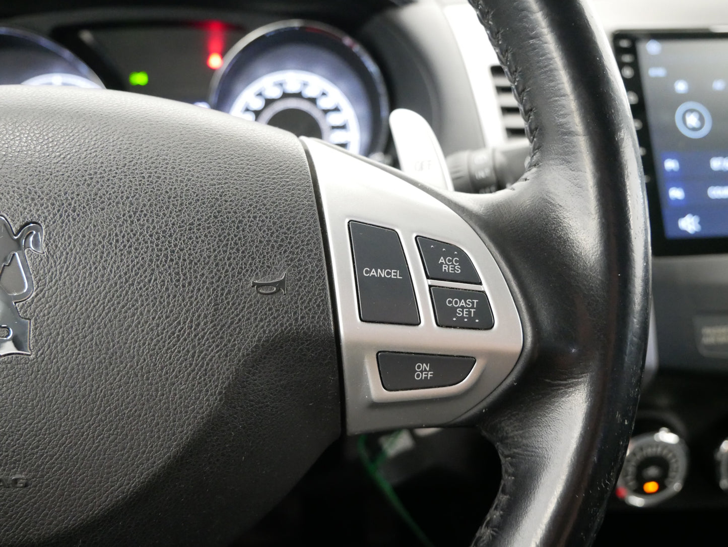 Peugeot 4007 2.2 HDI 115 kW
