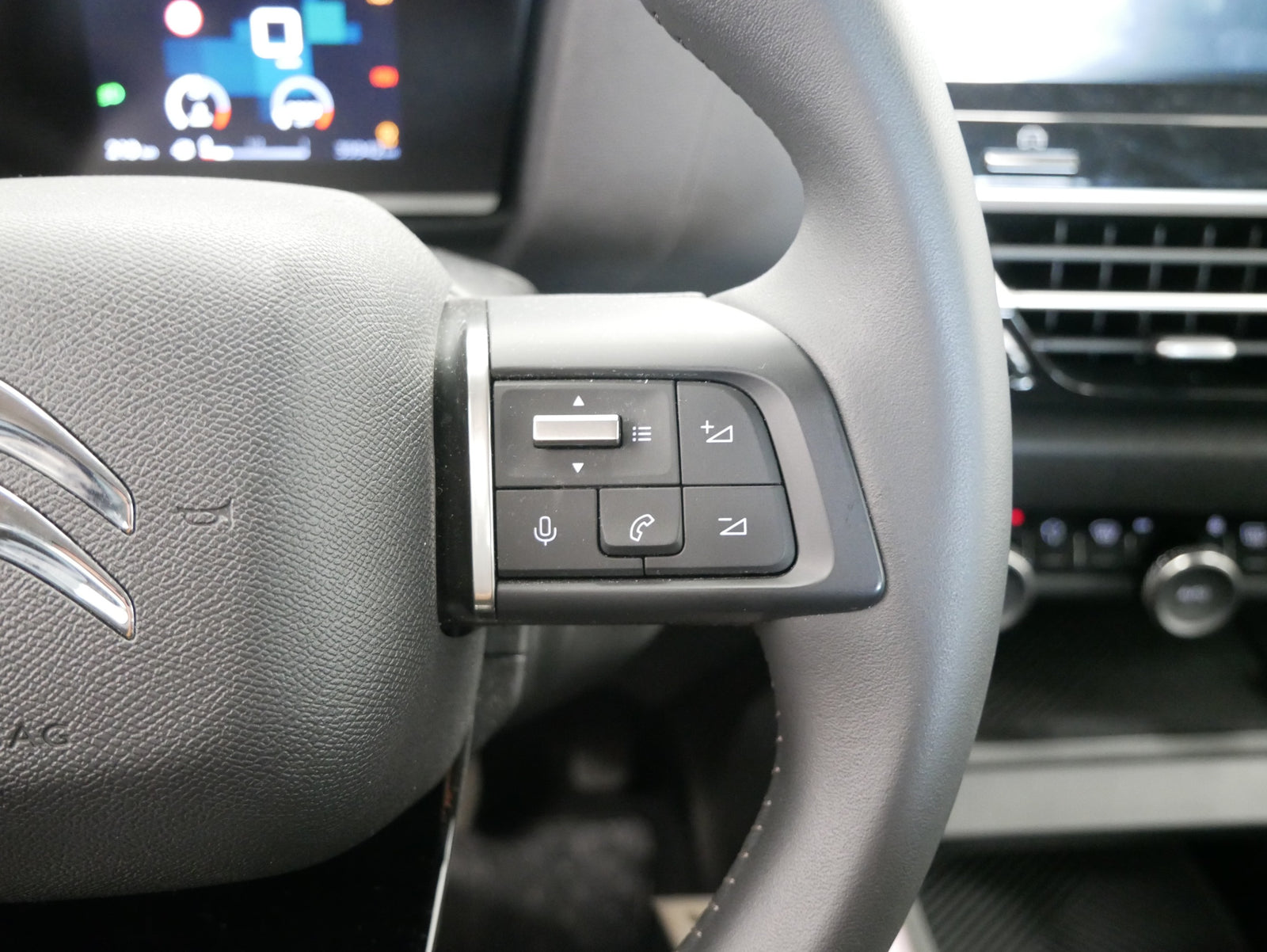 Citroën C4 X Citroen C4 X 1,2 Puretech 74kW – foto 16