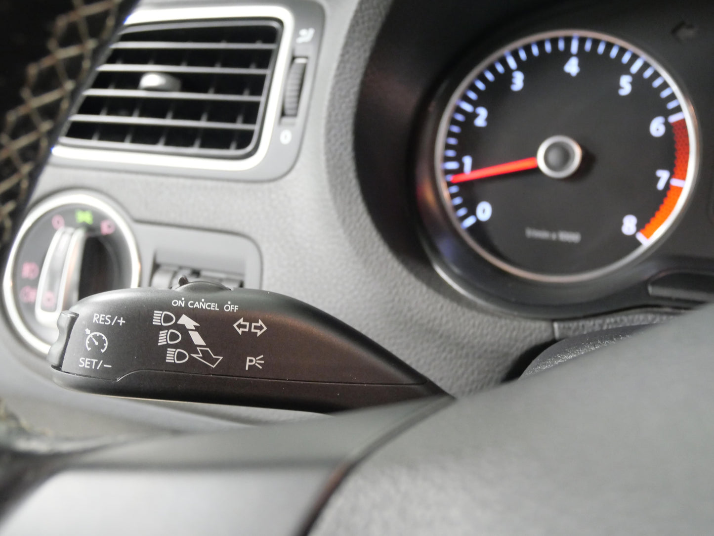 Volkswagen Polo 1.2 TSI 66 kW Urban Cross