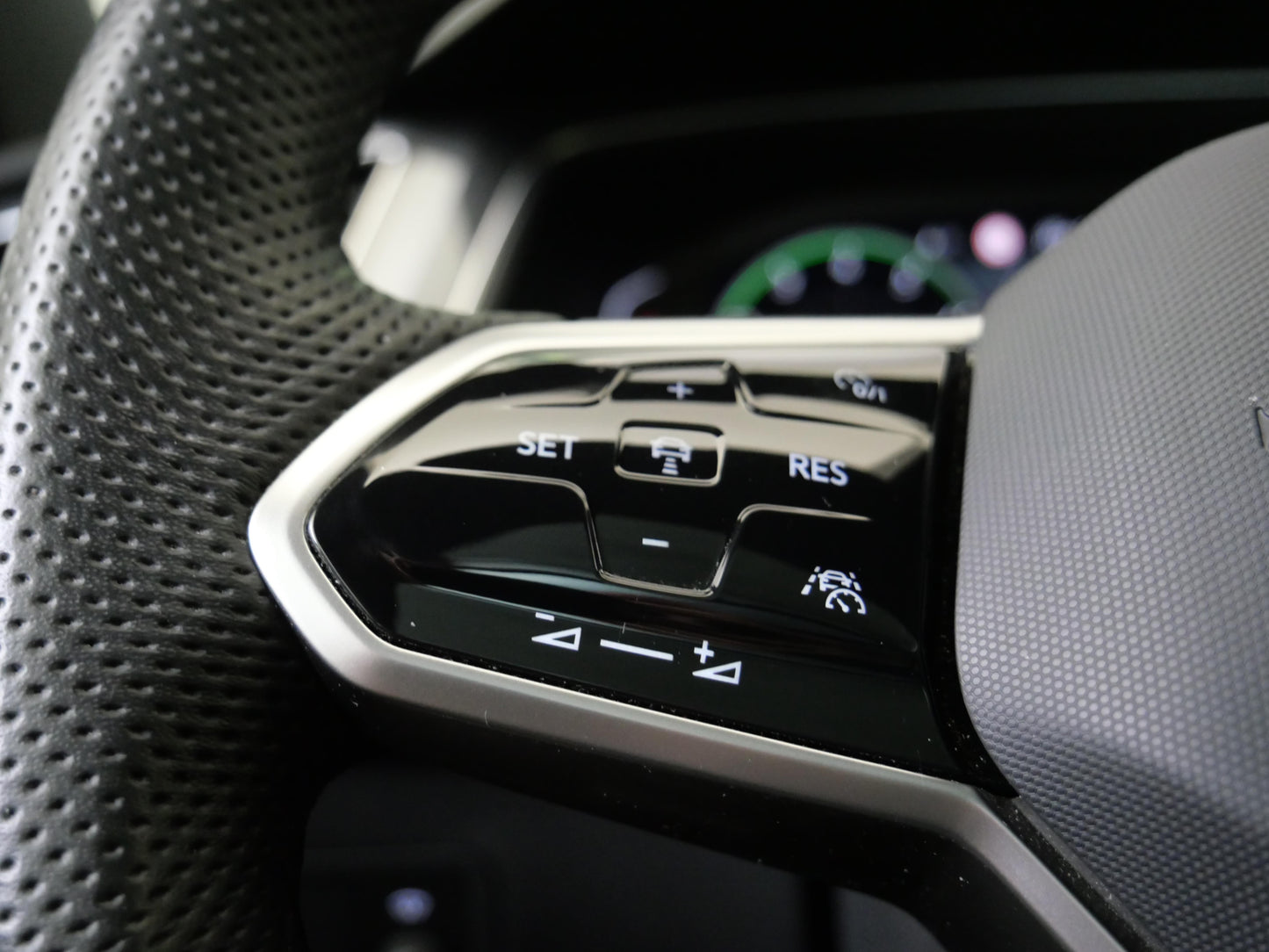 Volkswagen Tiguan Allspace 2.0 TSI 180 kW R-Line