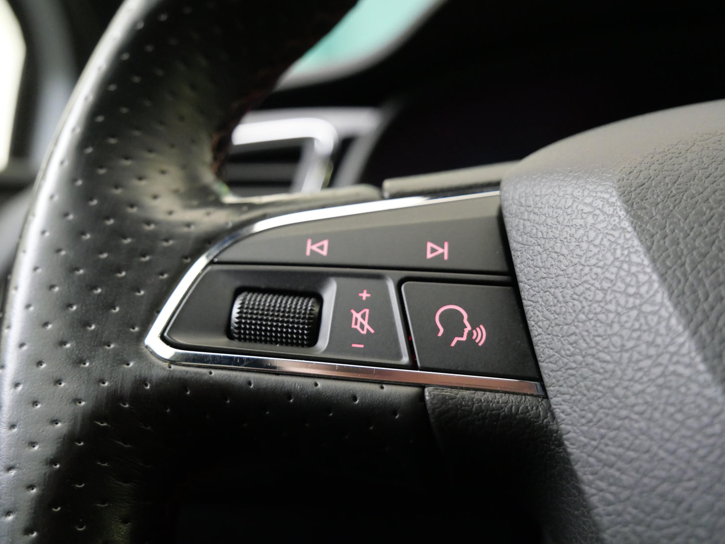 Seat Leon 1.5 TGI 96 kW FR Black Edition