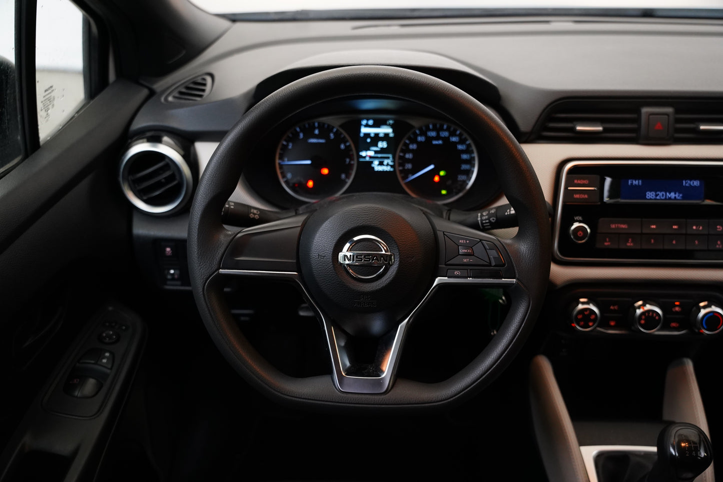 Nissan Micra 1.0 i 52 kW Visia Plus