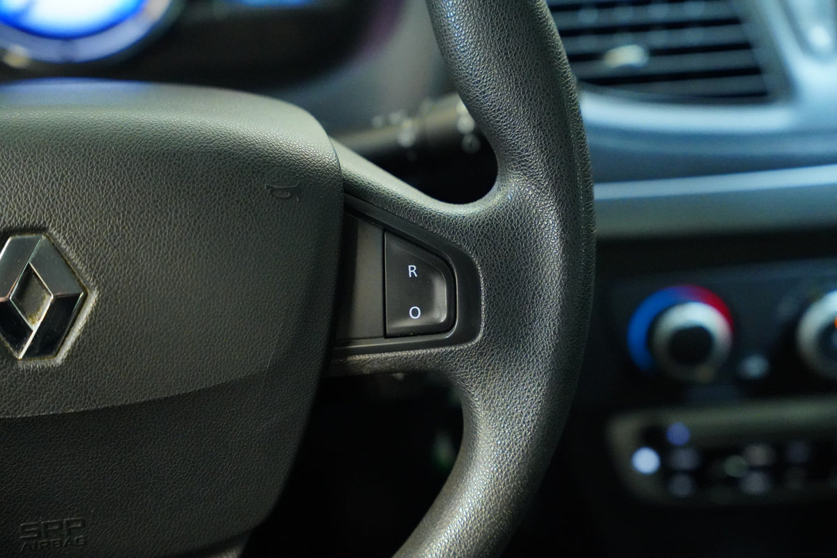 Renault Fluence 1.6i 16V 82 kW – foto 17
