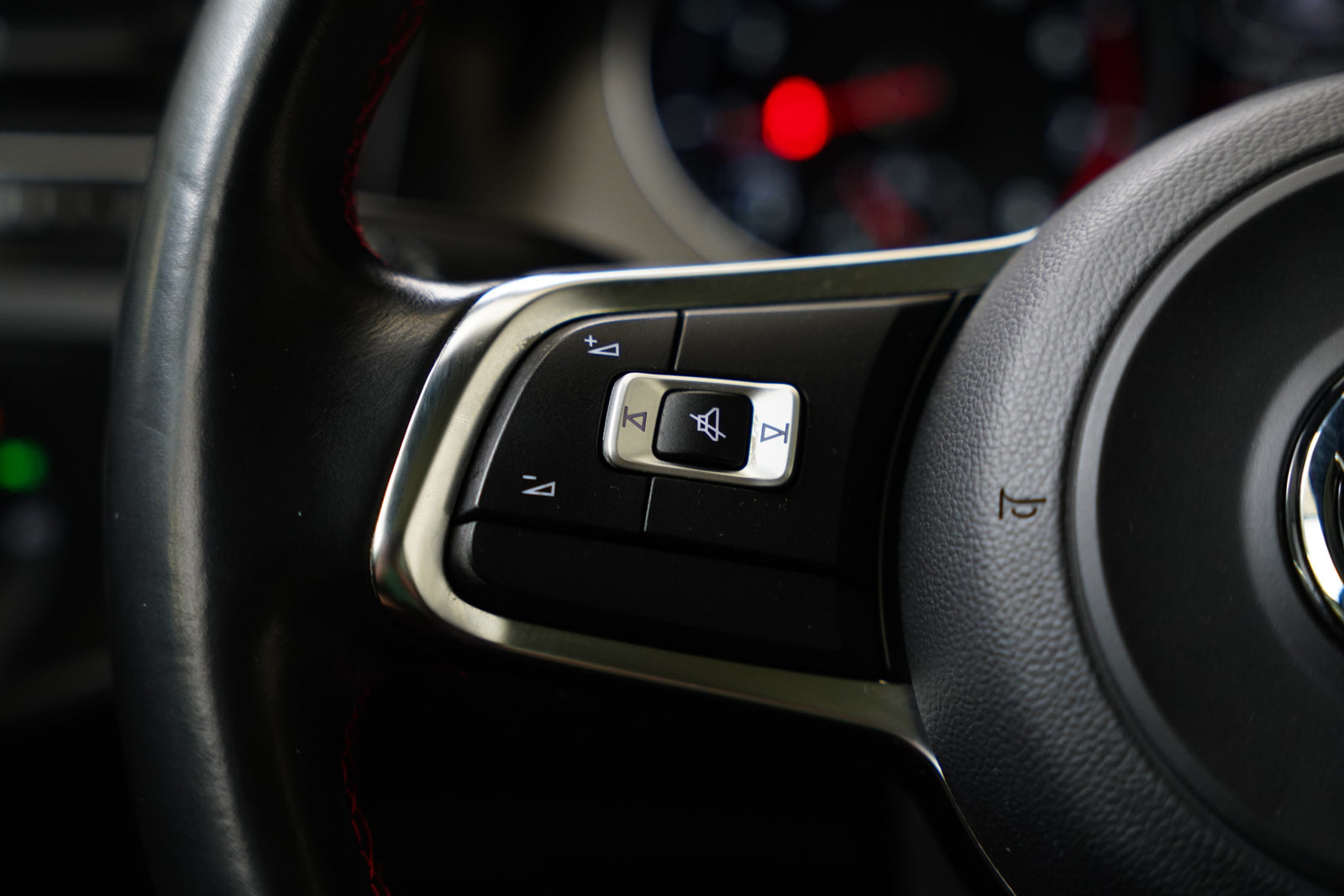 Volkswagen Golf 2.0 TSI 169 kW GTI Performance – foto 15