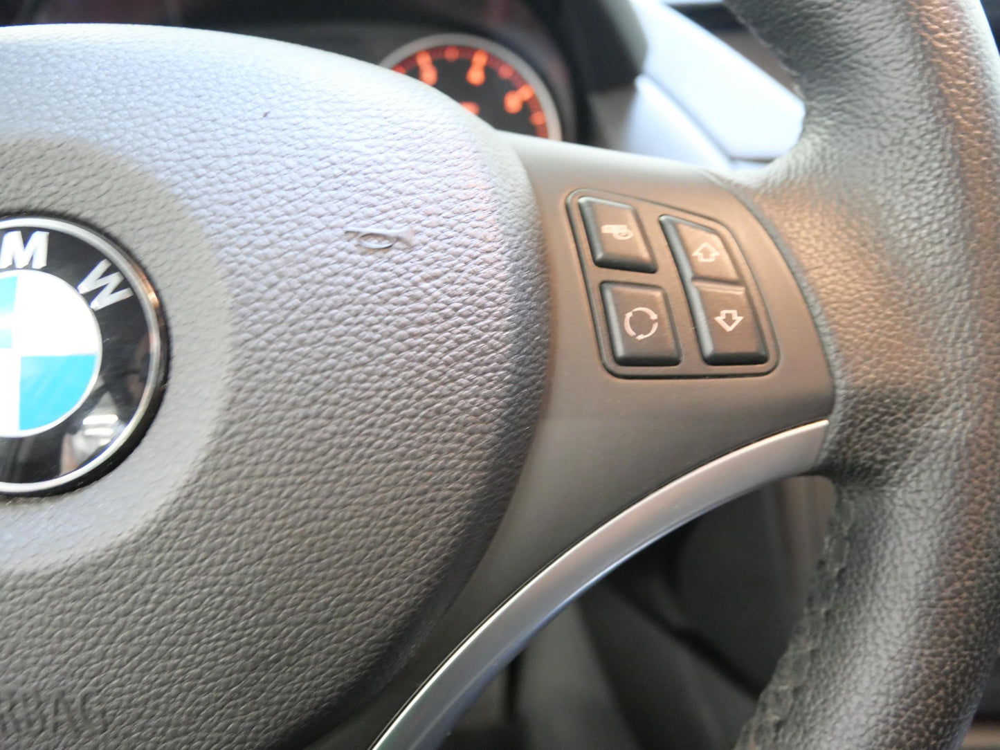 BMW X1 sDrive 18i 110 kW