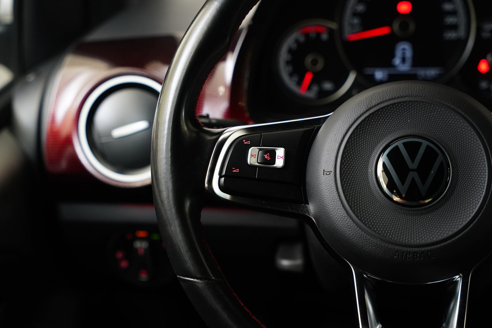 Volkswagen up! 1.0 TSI 85 kW GTI – foto 15