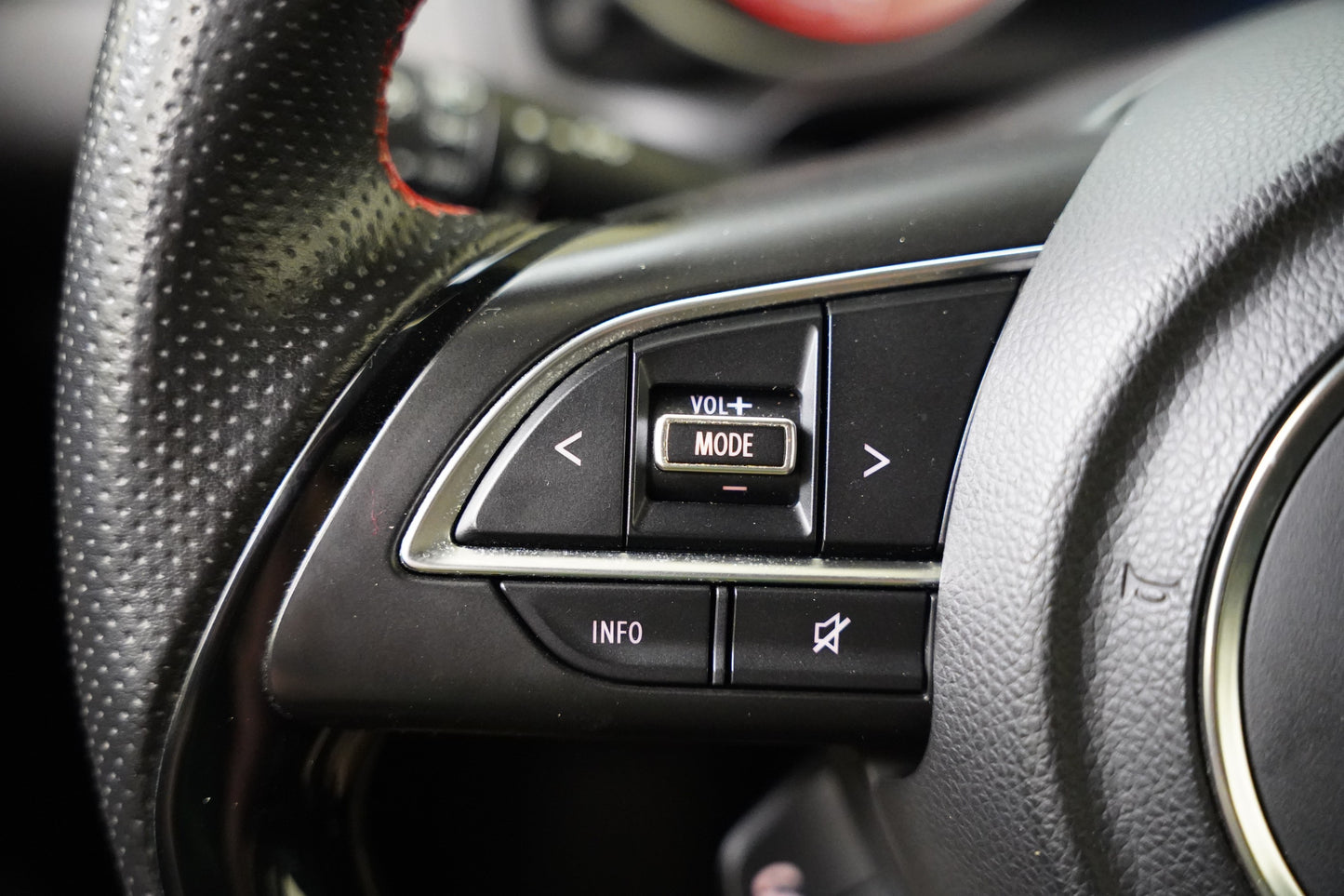 Suzuki Swift 1.4 BoosterJet 103 kW Sport