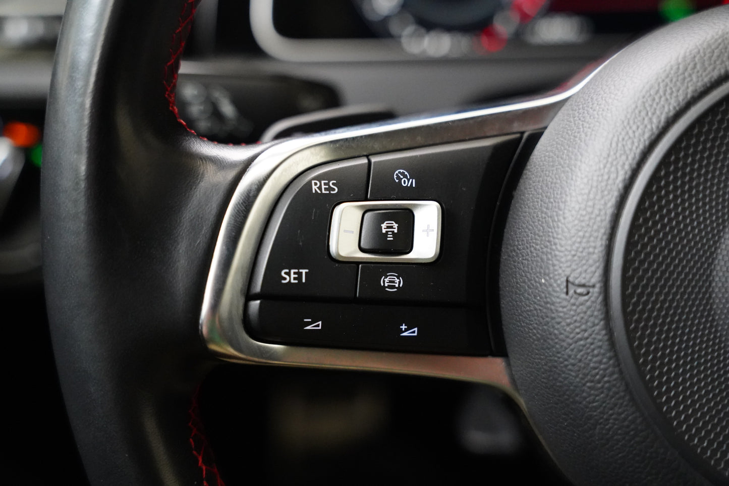 Volkswagen Golf 2.0 TSI 180 kW GTI Performance