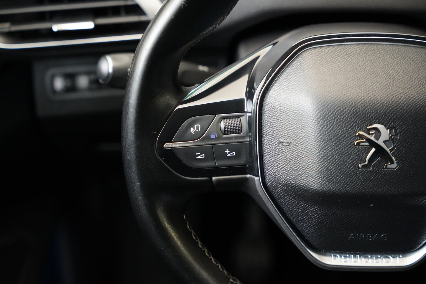 Peugeot 3008 1.2 PureTech 96 kW Allure