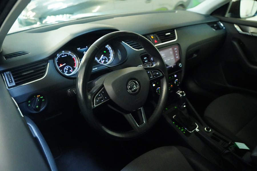 Škoda Octavia 2.0TSi 140kW – foto 15