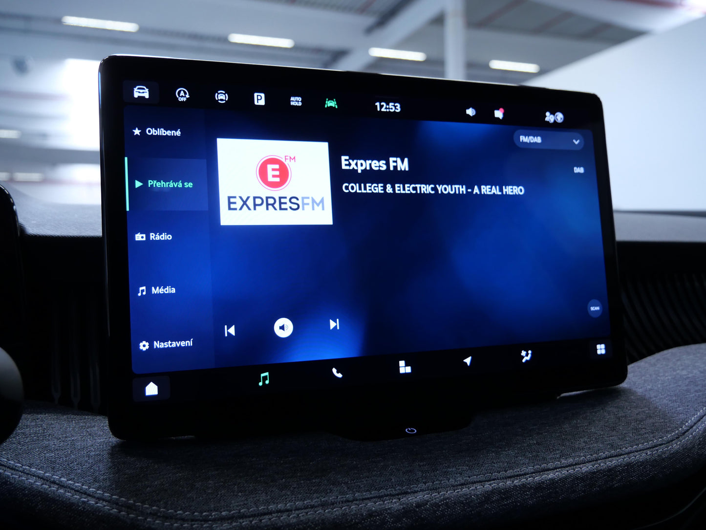 Škoda Superb 2.0 TDI 110 kW DSG Selection