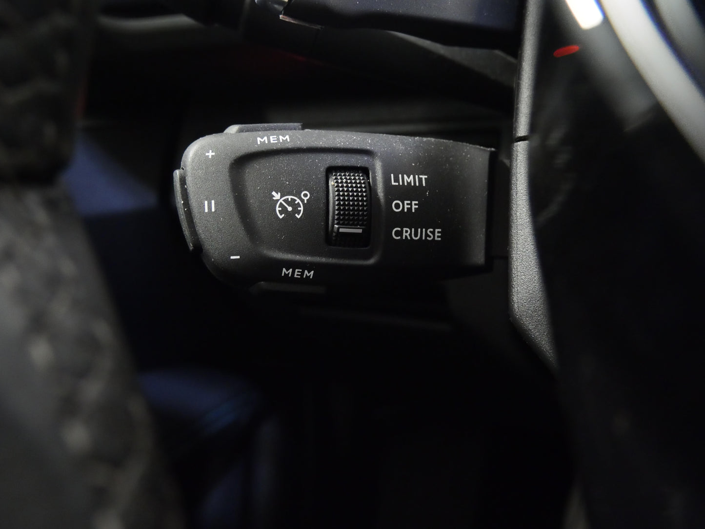 Peugeot 3008 1.5 BlueHDi 96 kW ALLURE