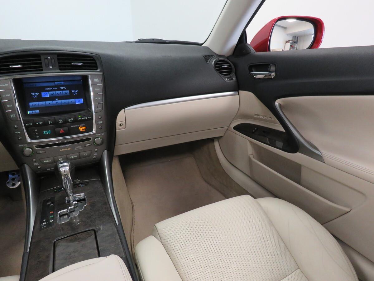 Lexus IS 2.5 V6 153 kW Luxury
