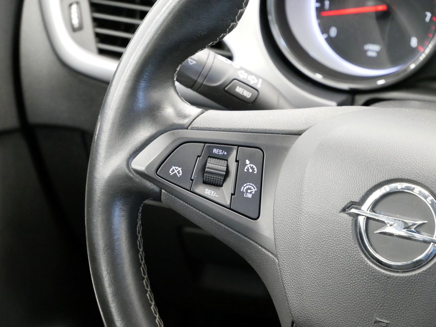 Opel Astra 1.4i 74kW Enjoy