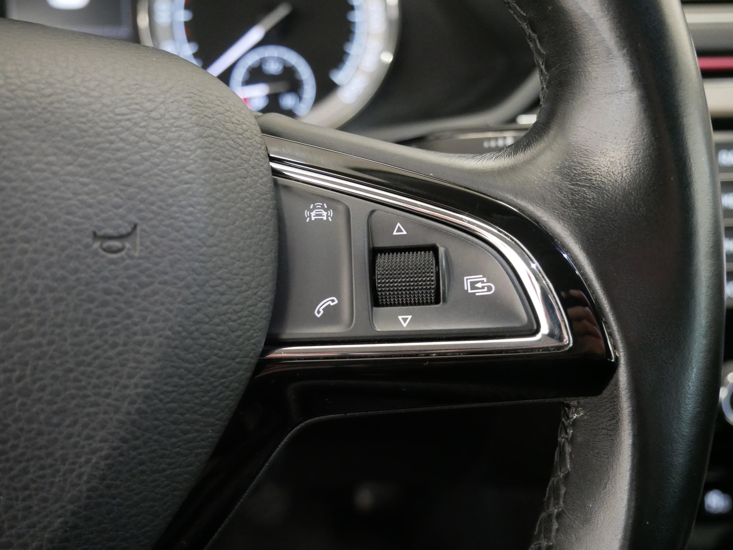 Škoda Superb 2.0 TDI 110 kW 4x4 L&K