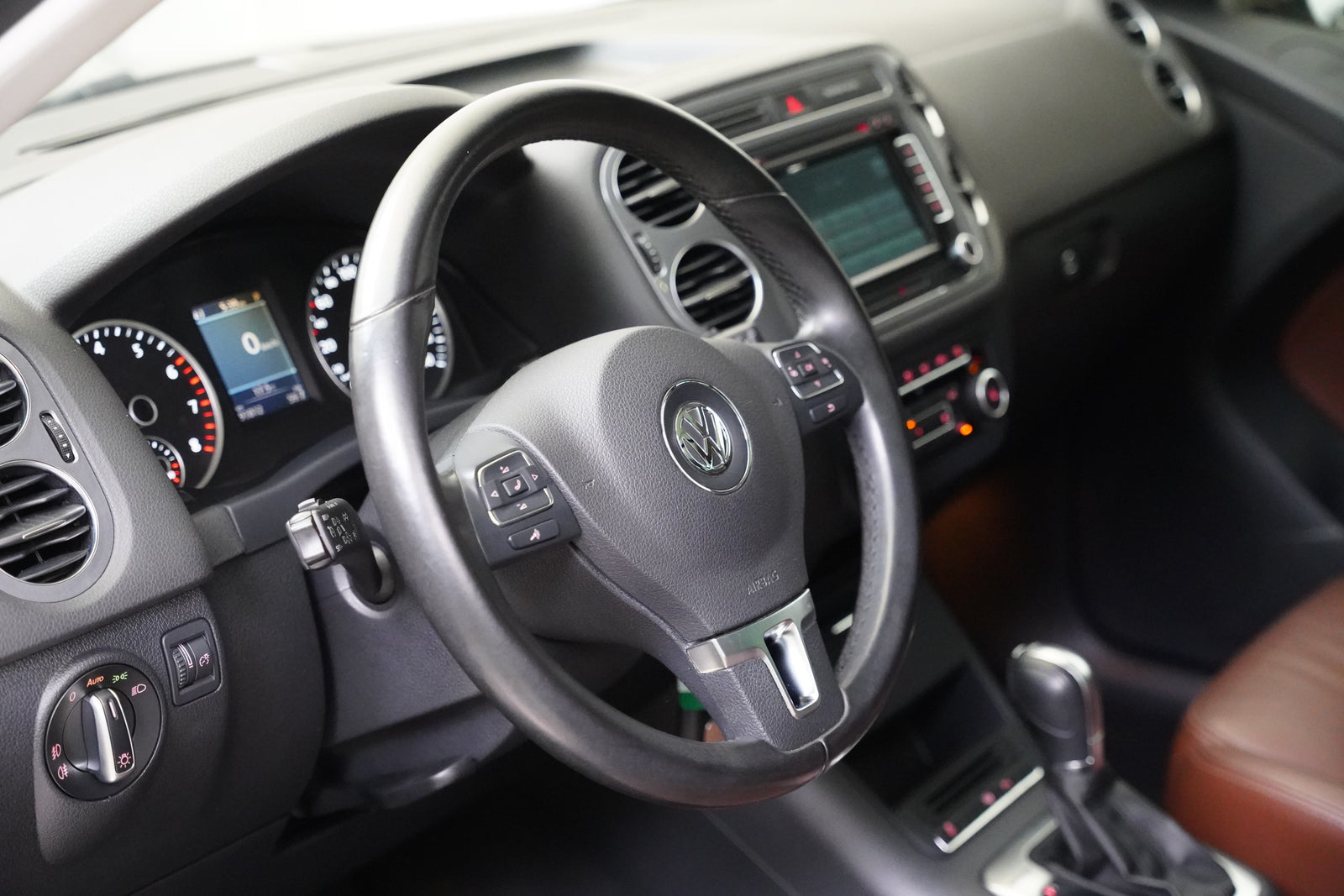 Volkswagen Tiguan 2.0 TSI 155 kW DSG 4x4 Sport – foto 15