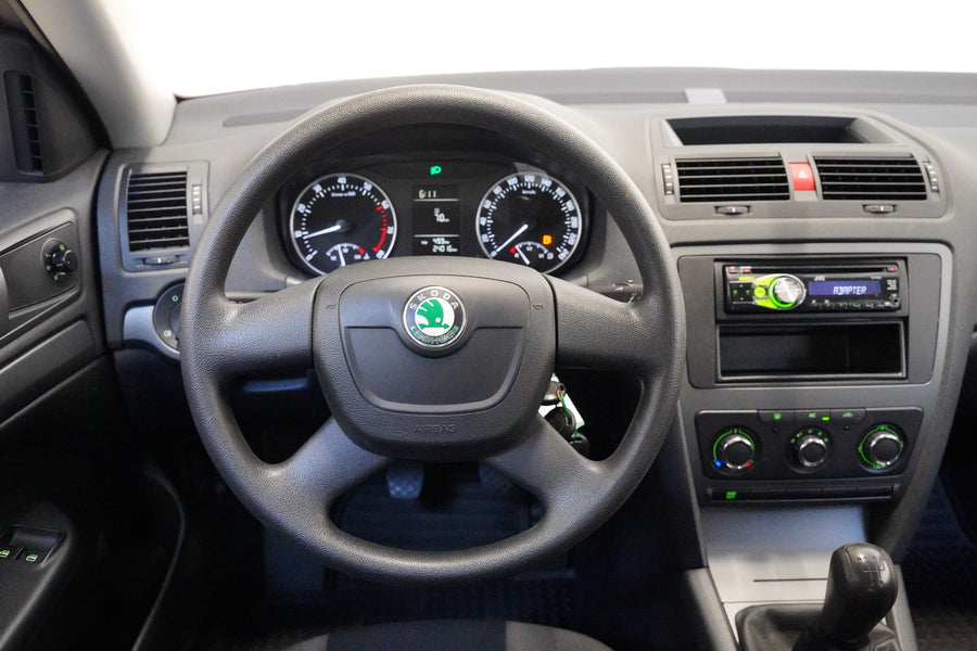 Škoda Octavia 1.4 16V 59 kW Tour – foto 15