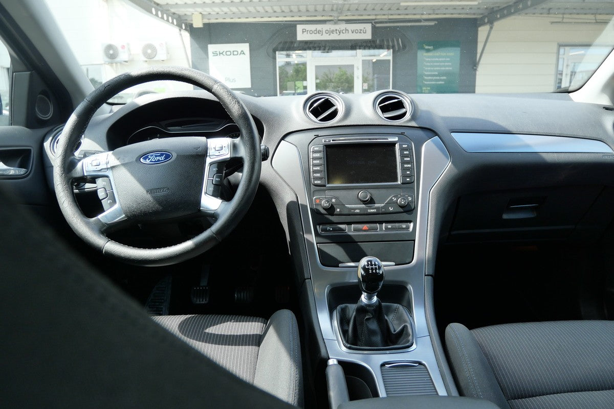 Ford Mondeo 2.0 TDCi 120 kW Titanium