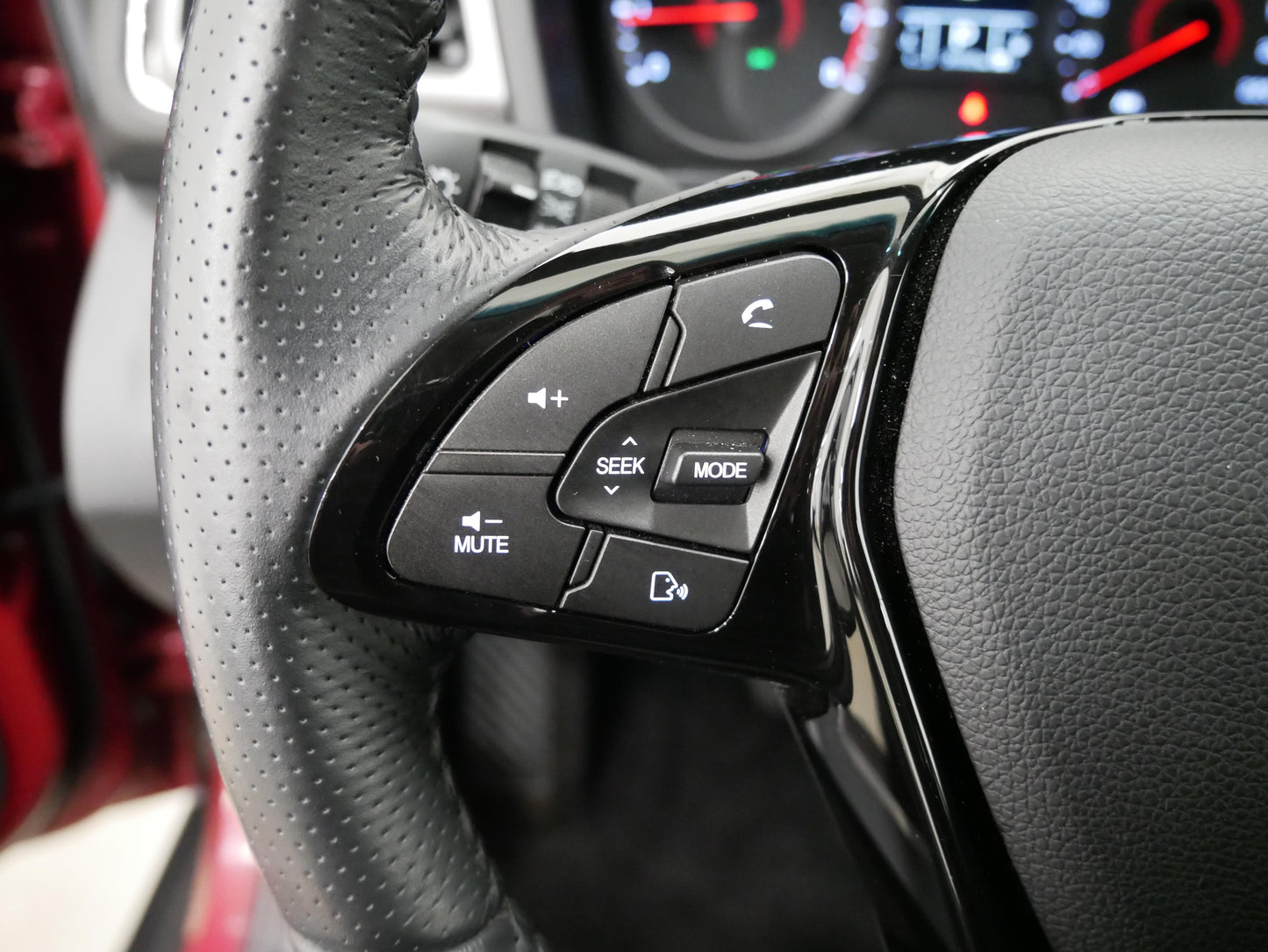 Ssang Yong Tivoli 1.5 i 120 kW Black Line