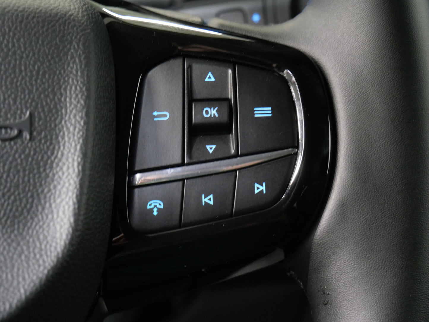 Ford Tourneo Custom 2.0 EcoBlue 125 kW Sport L2
