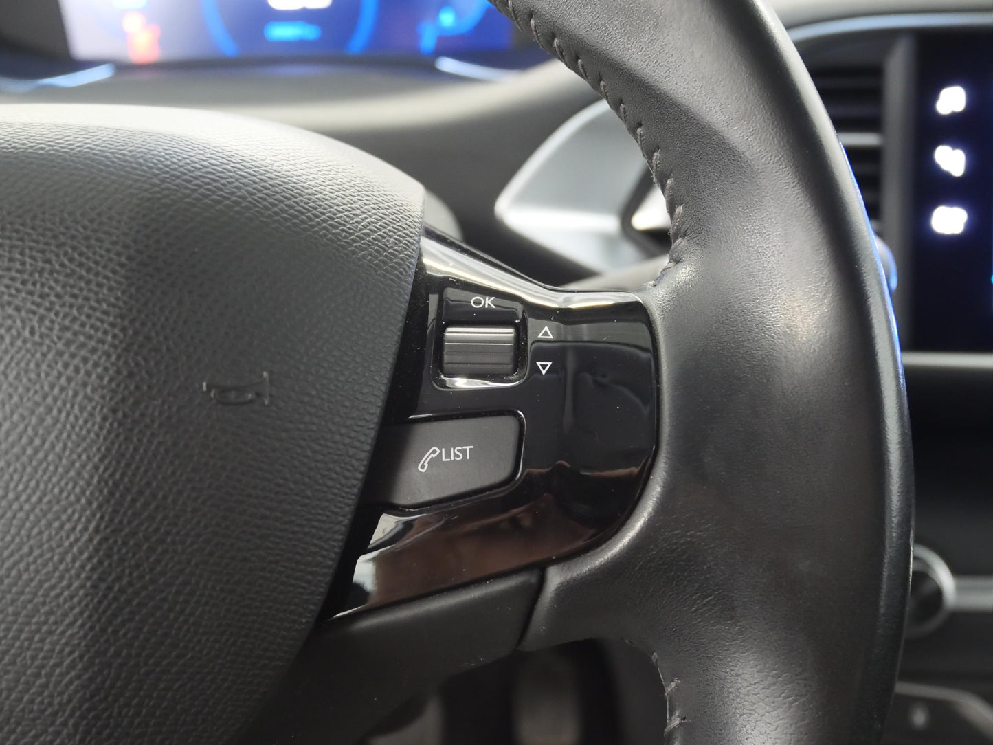 Peugeot 308 1.5 BlueHDI 96 kW ACTIVE PACK
