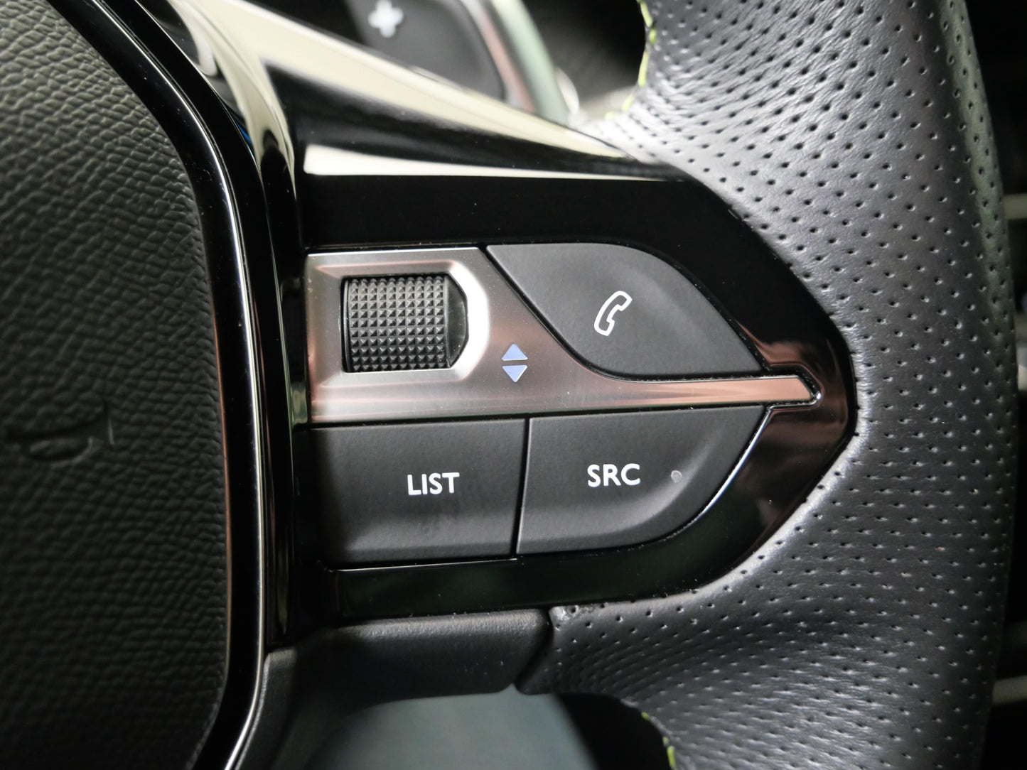 Peugeot 2008 1.2 PureTech 96 kW GT