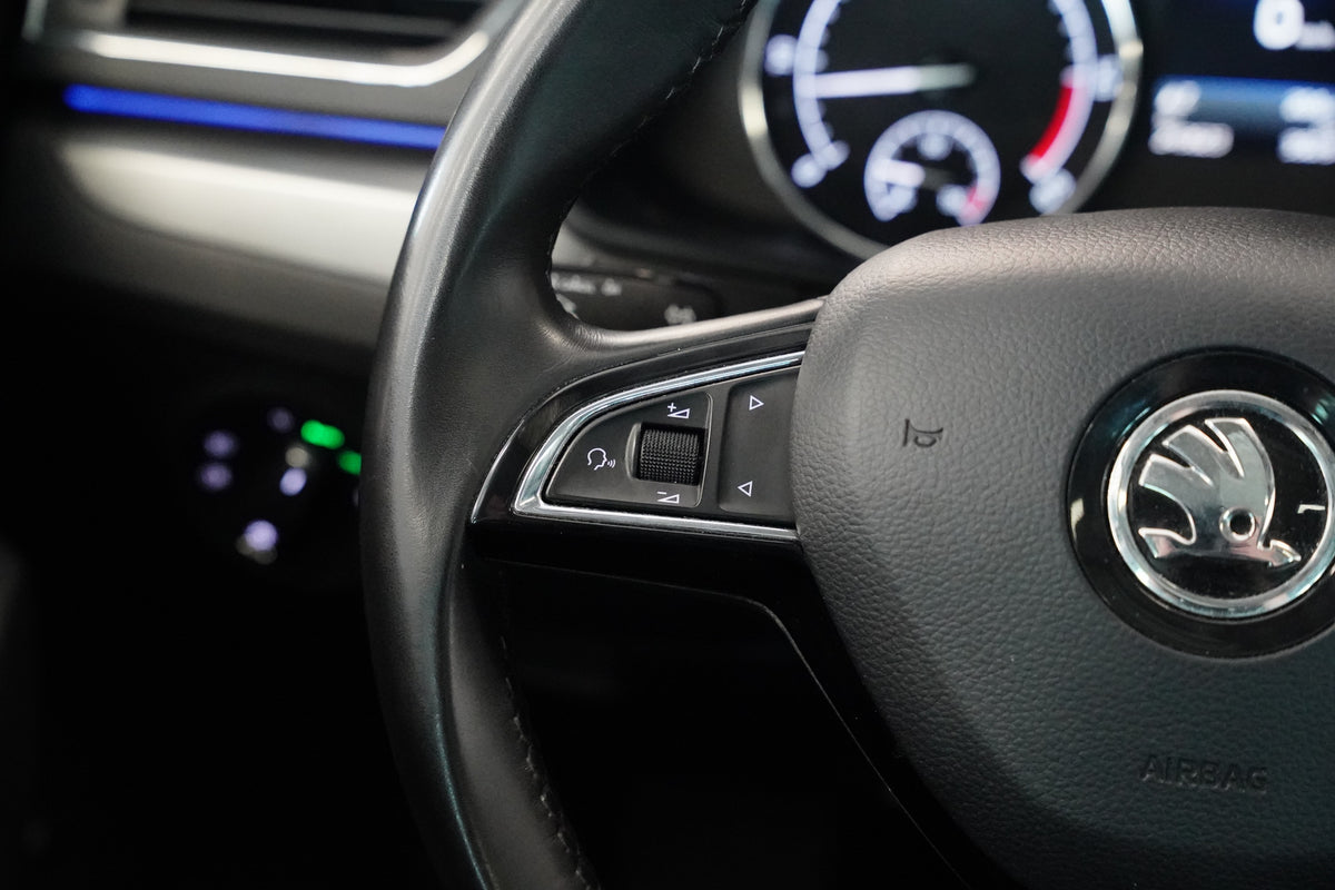 Škoda Superb 1.6 TDI 88 kW STYLE – foto 15