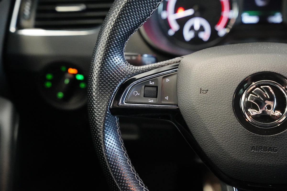 Škoda Octavia 2.0 TSI 180 kW RS – foto 15