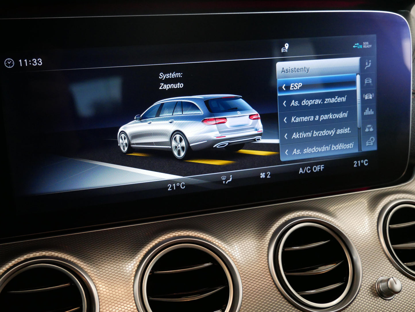Mercedes-Benz E-Class E400 4MATIC 245KW