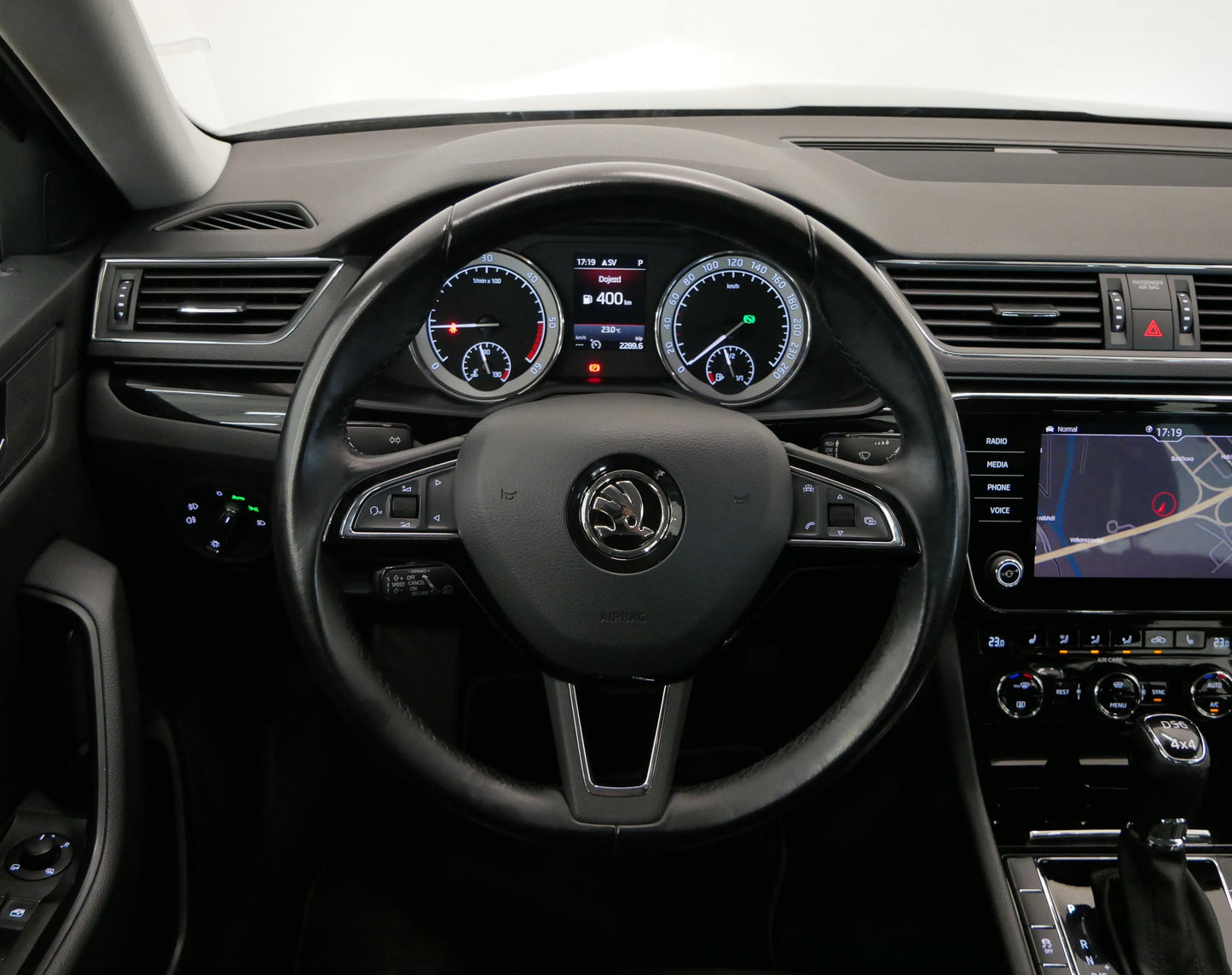 Škoda Superb 2.0 TDI 140 kW DSG 4x4 L&K