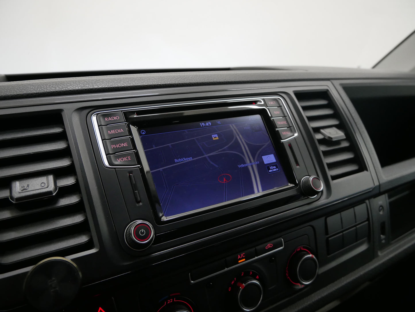 Volkswagen Transporter 2.0 TDI 75 kW KR