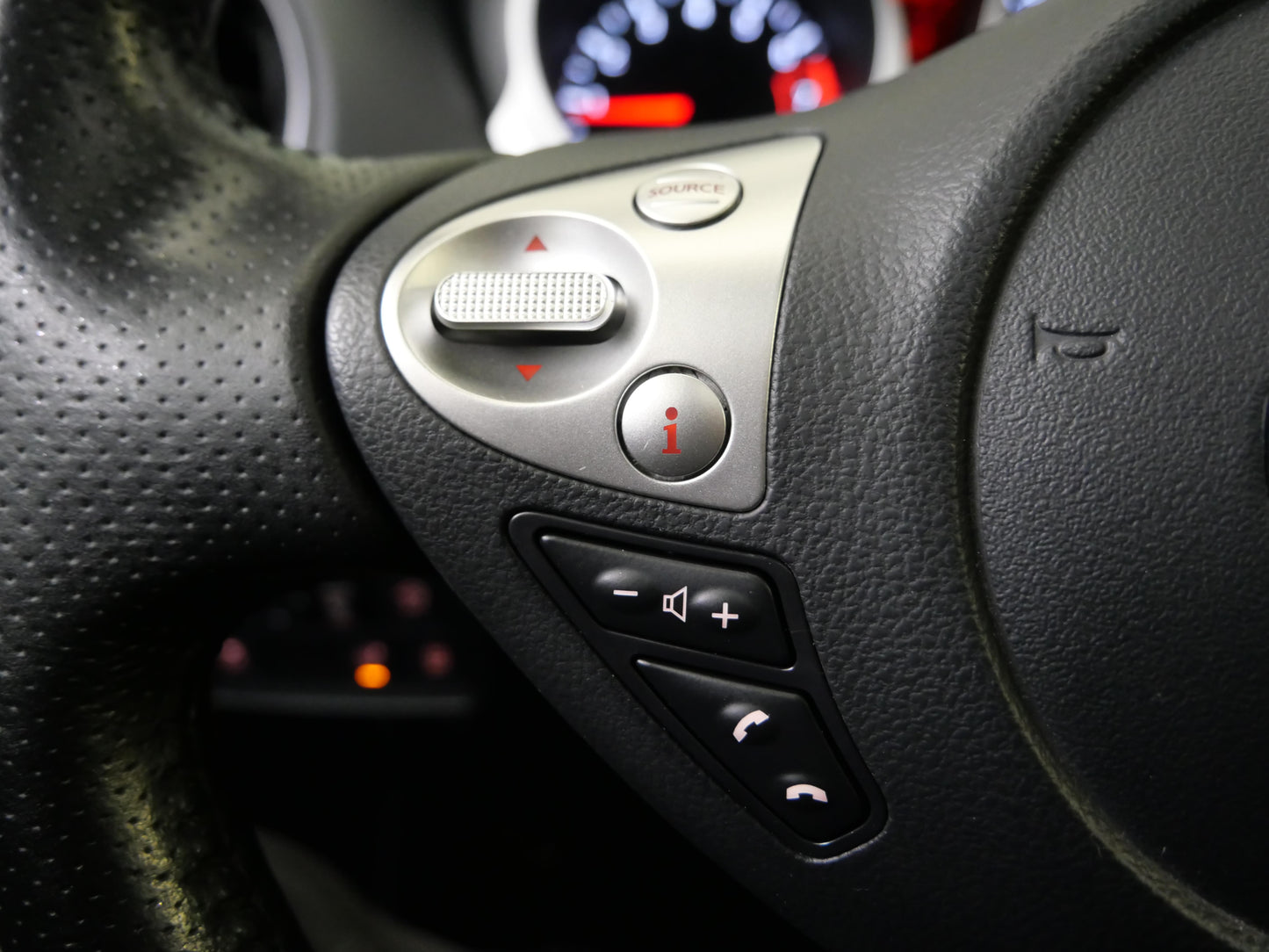 Nissan Juke 1.2 i 85 kW Tekna