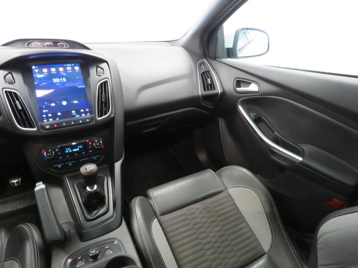 Ford Focus 2.0 EcoBoost 184 kW ST