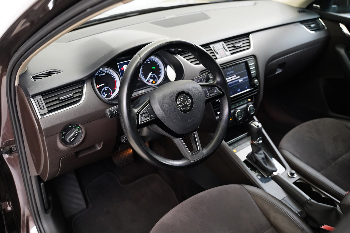 Škoda Octavia 2.0 TDI 110 kW DSG L&K – foto 15