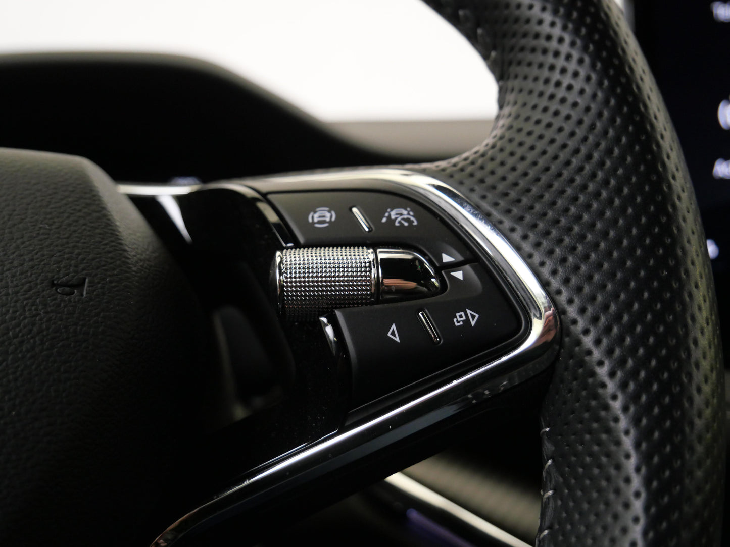 Škoda ENYAQ iV 80X 195/82 E1A