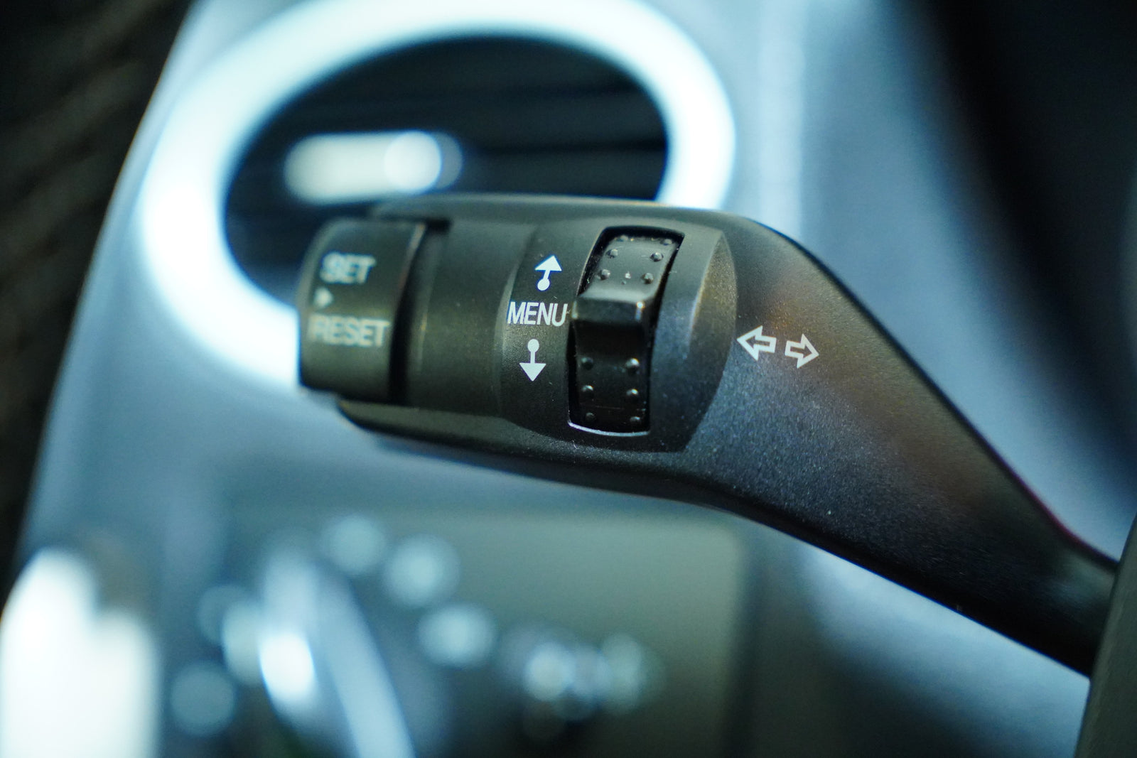 Ford Focus 1.6i 74 kW Ghia – foto 15