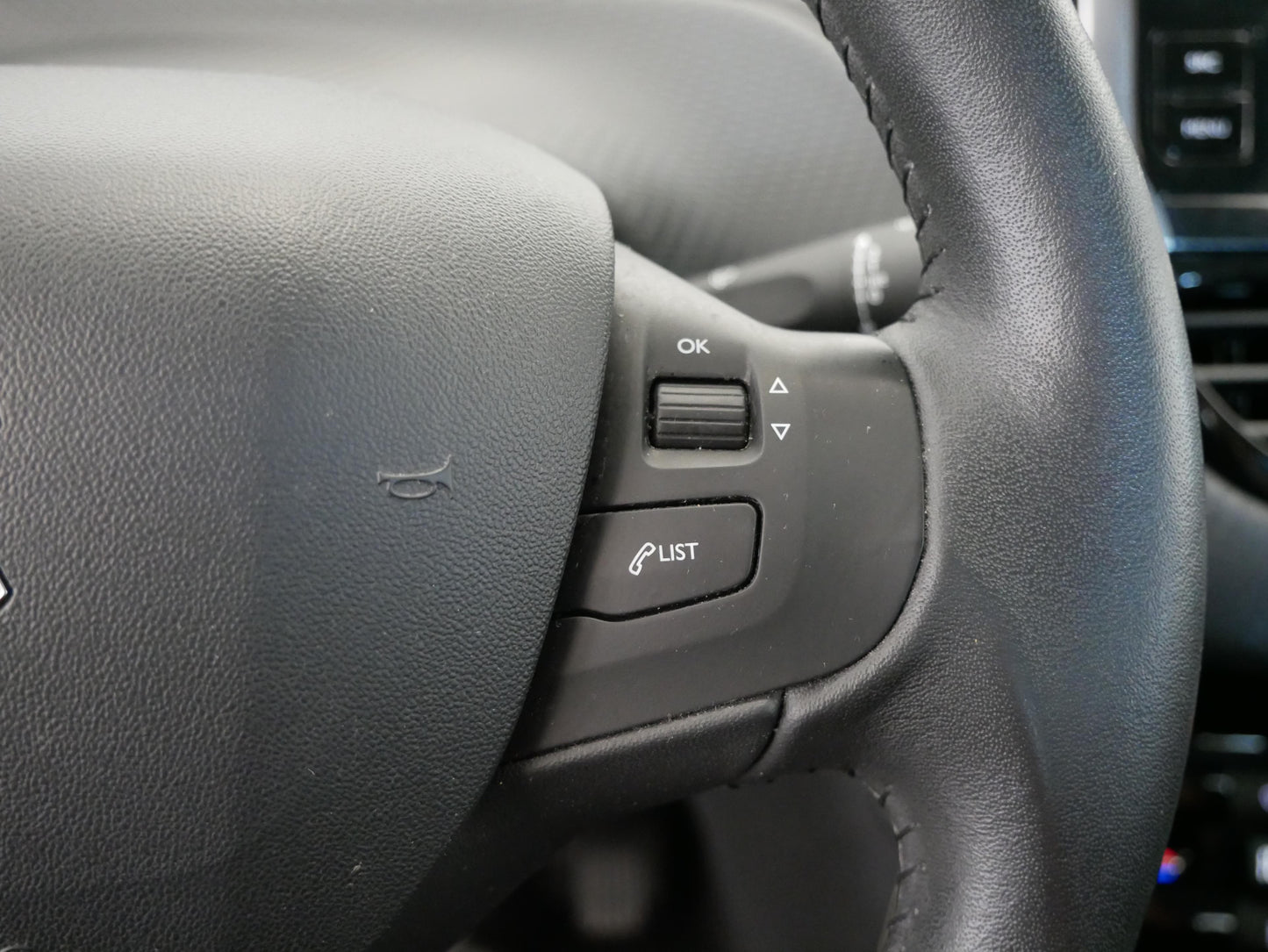 Peugeot 2008 1.2 PureTECH 60 kW
