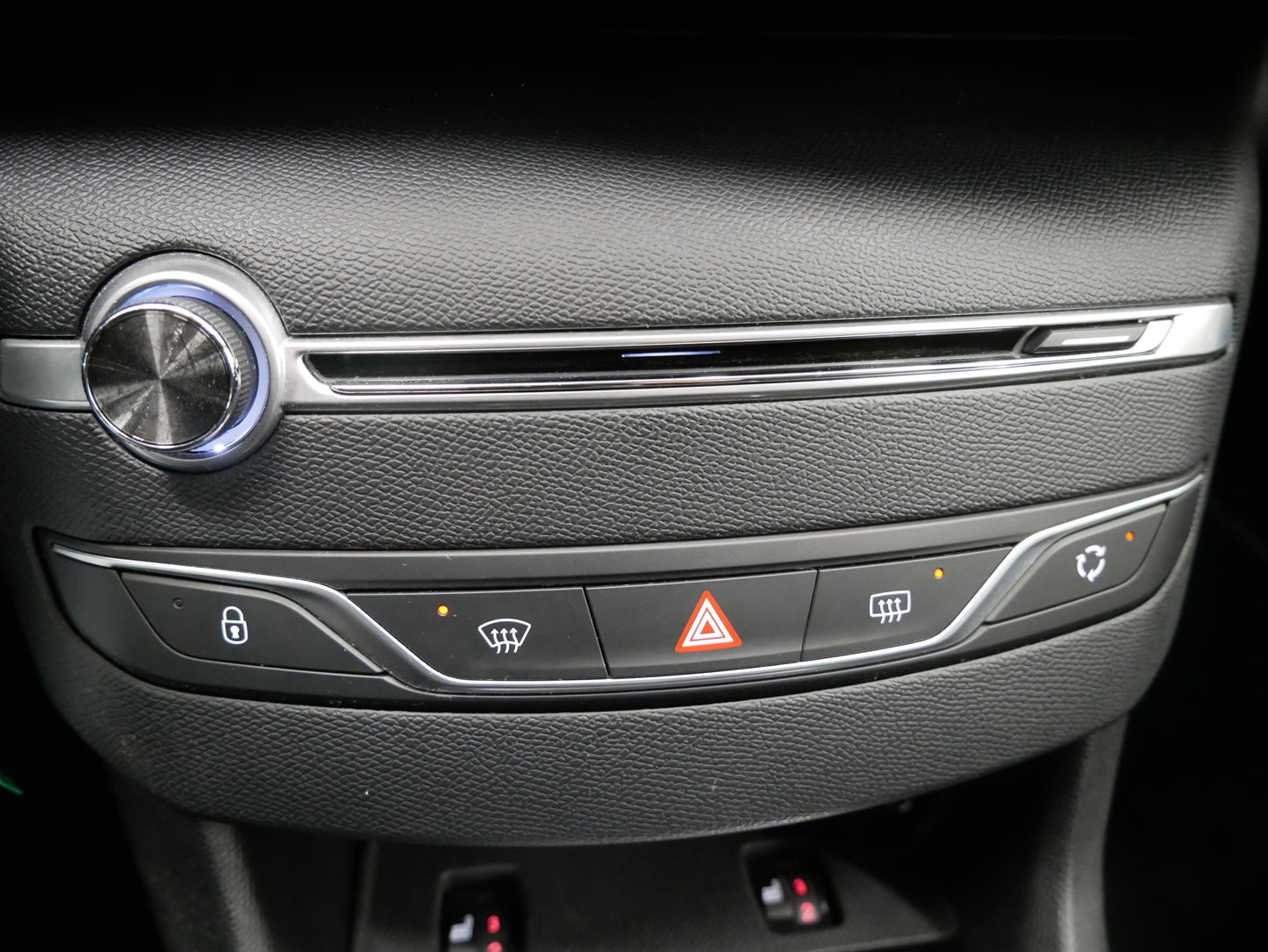 Peugeot 308 1.6Blue-HDi 88kW Business-Line