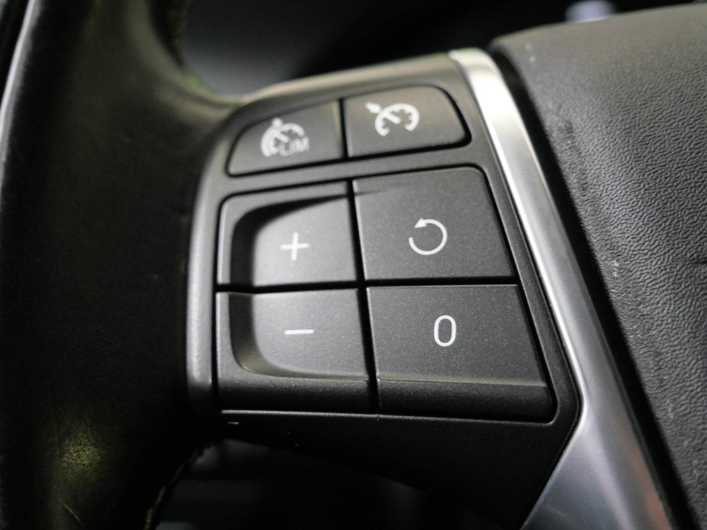 Volvo V60 T3 110 kW Kinetic