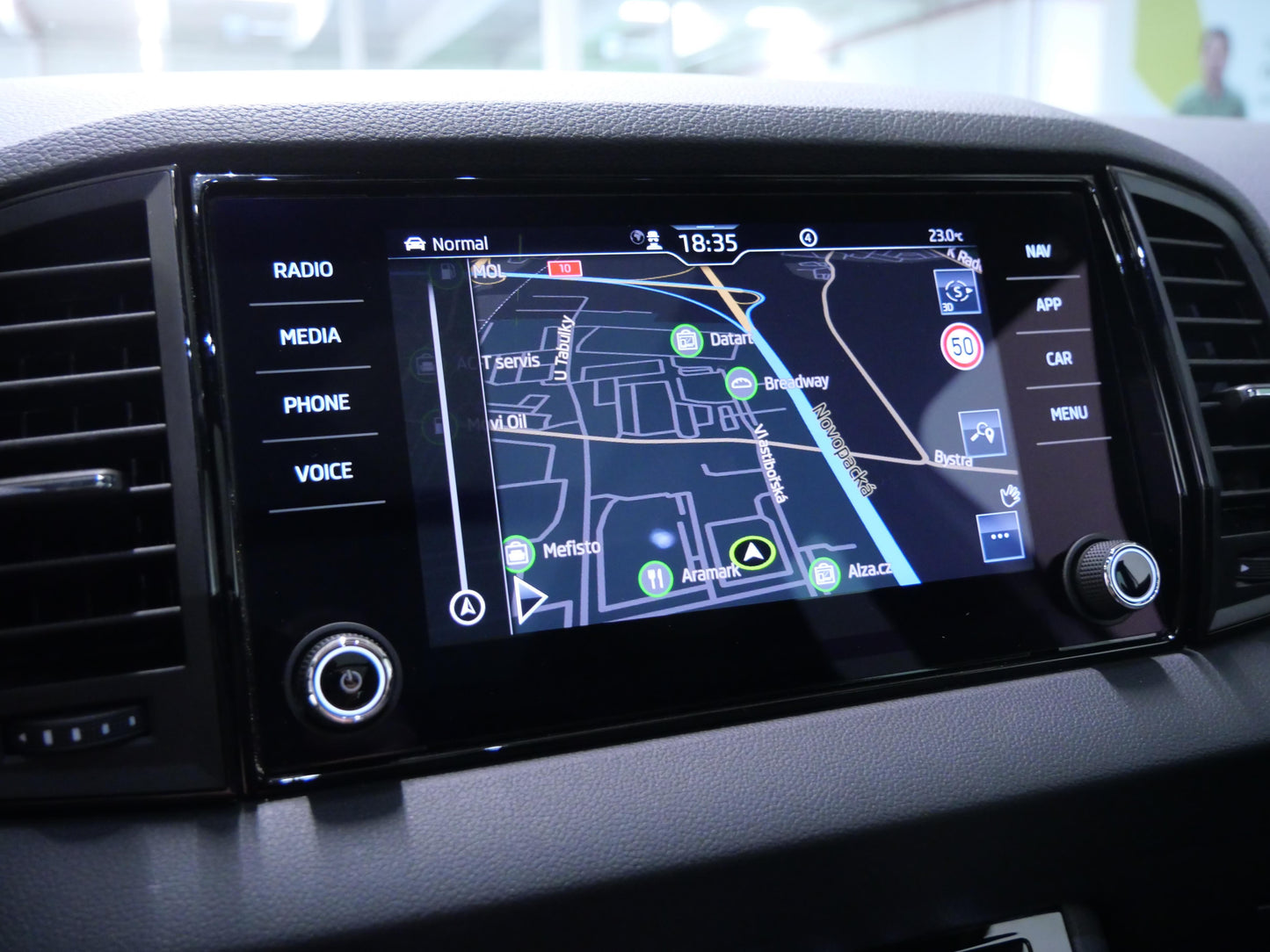 Škoda Karoq 1.5 TSI 110 kW Sportline