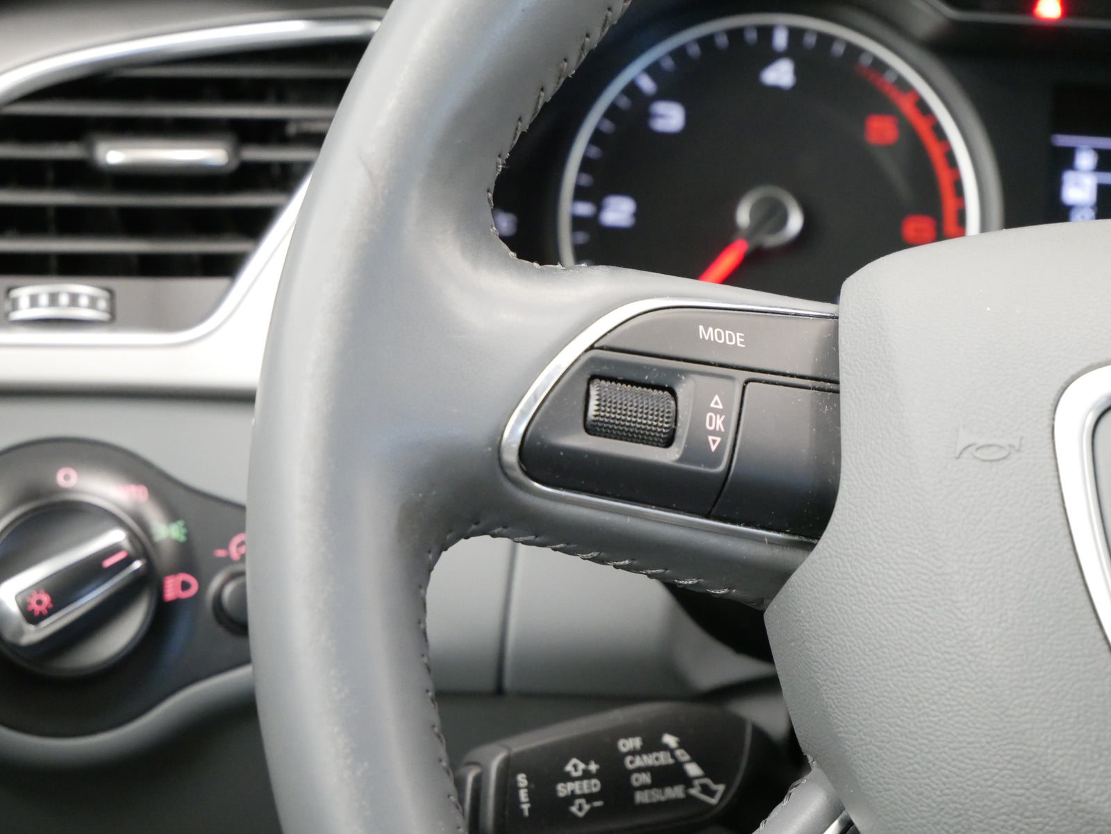 Audi A4 2.0 TDI 130kW quattro Ambition – foto 16