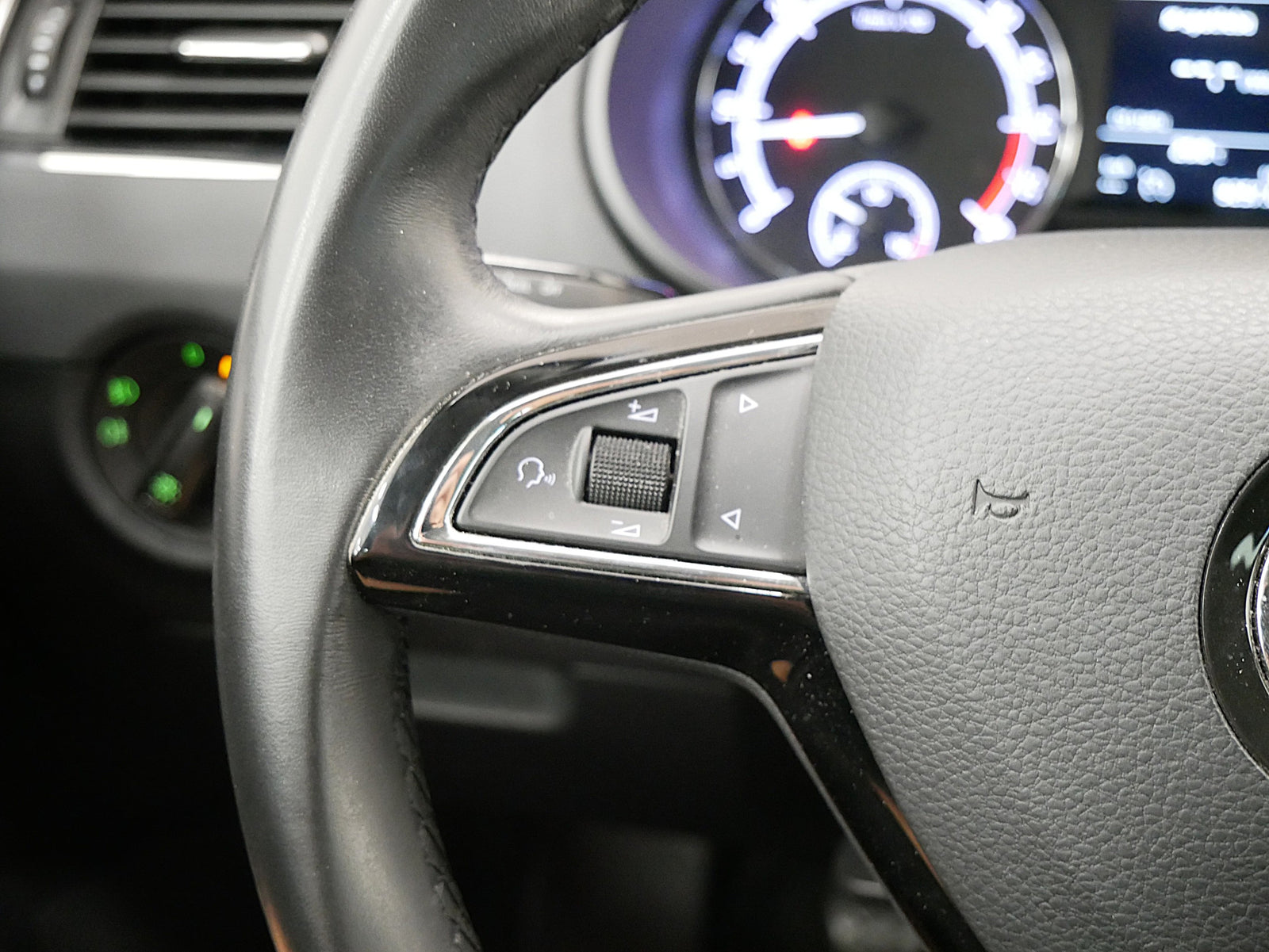 Škoda Octavia 1.6 TDI 85 kW Ambition – foto 16