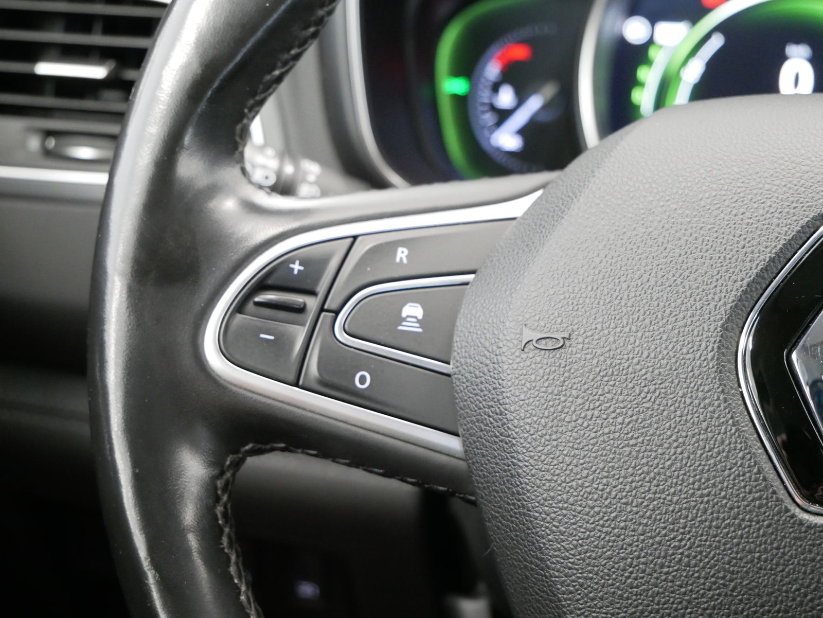 Renault Koleos 1.7 dCi 110 kW Limited – foto 16