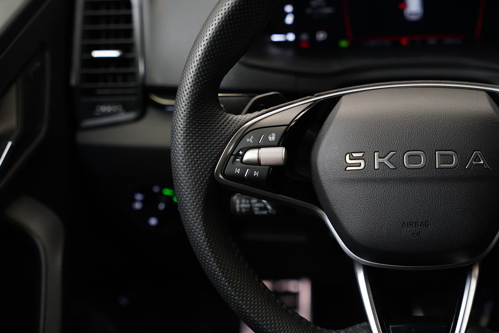 Škoda Karoq 2.0 TDI 110 kW Sportline – foto 16