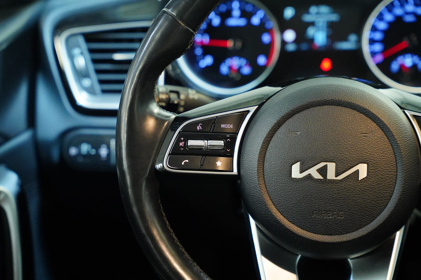 Kia Ceed 1.6 GDI 100 kW Vision