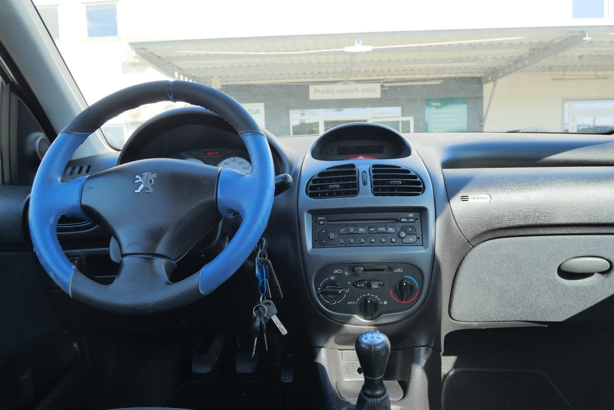 Peugeot 206 1.1 44 kW – foto 6