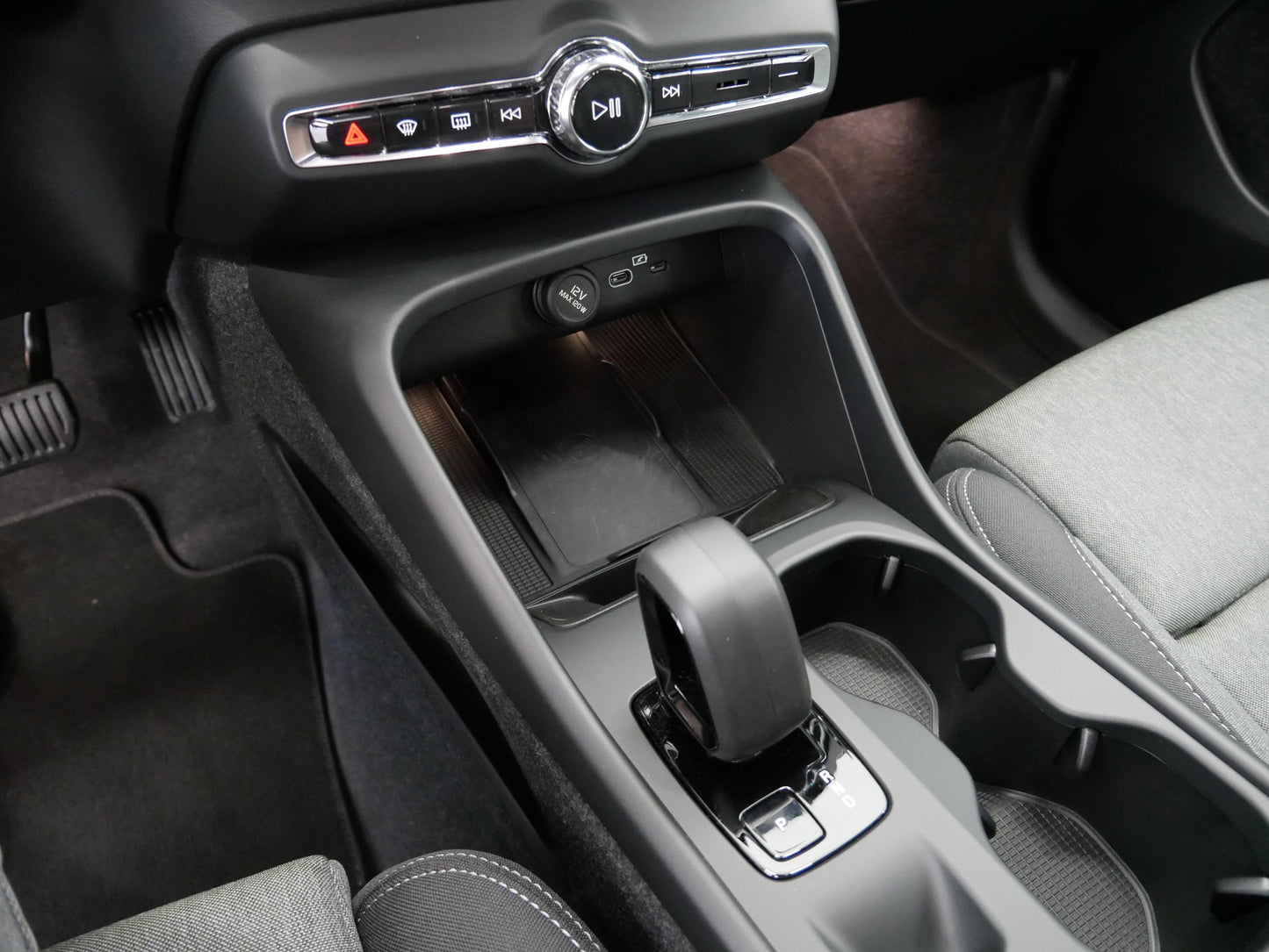 Volvo XC40 Core 2.0i B3